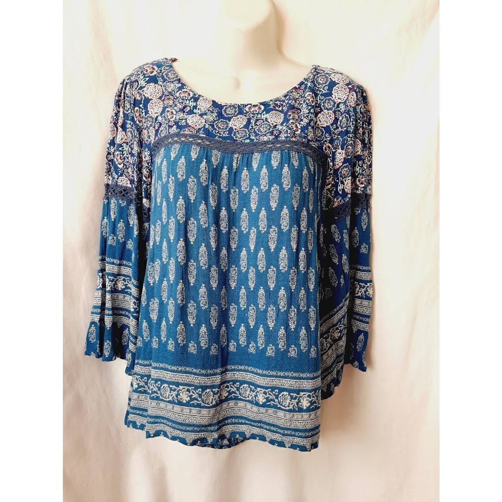New Directions blue floral lace inlet sz medium bohemian blouse